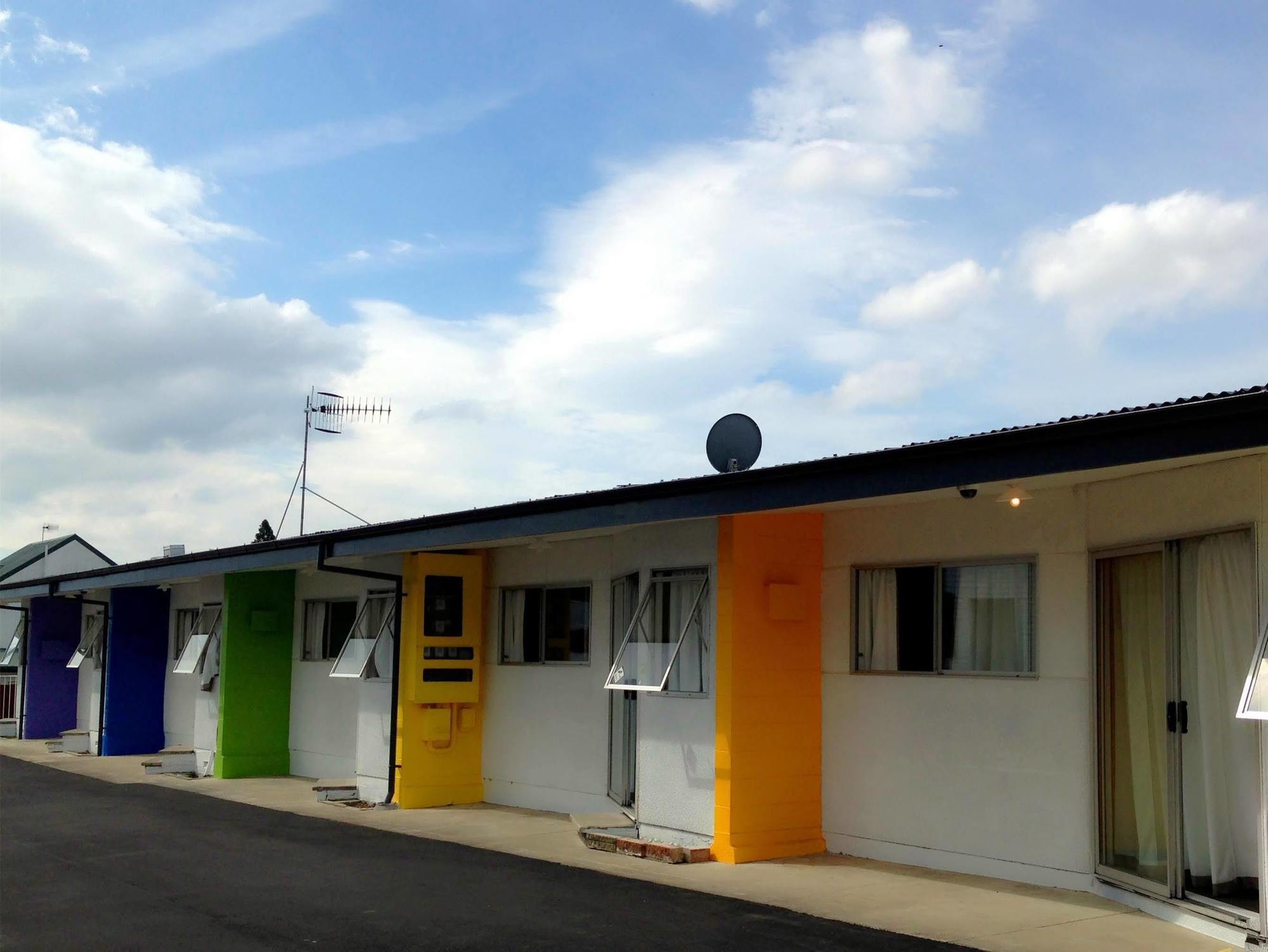 Rainbow Motel & Guest House Tauranga Buitenkant foto